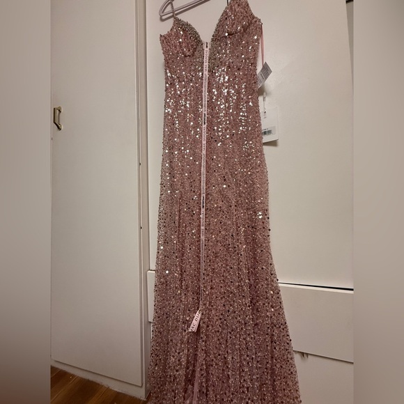 NWT | Mac Duggal 69175 Rose Pink Plunge Neck Sleeveless Trumpet Gown Size 10 - Picture 5 of 17